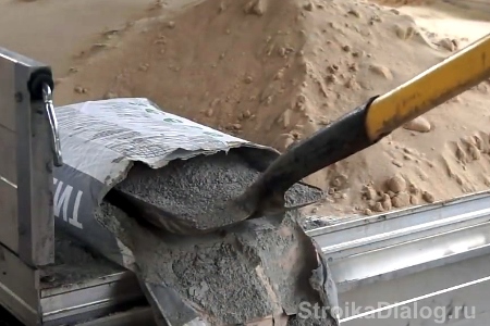 цемент и песок - основа бетонного раствора